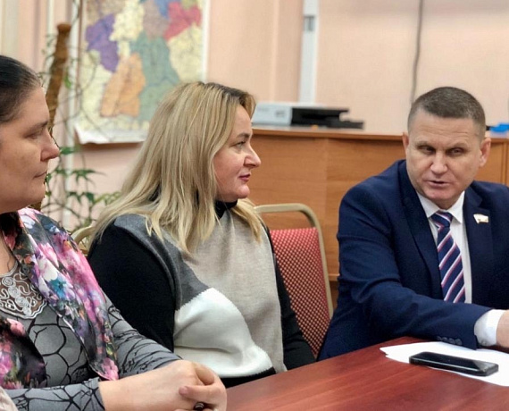 Геннадий Селебин обсудил проект "Строка поэта о Героях" для поддержки героев СВО и их семей