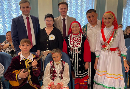 Партия "РОДИНА" приняла участие в поздравлении семей России