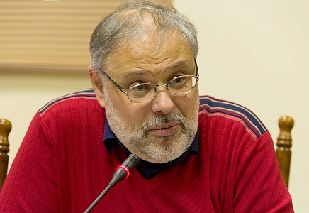 Михаил Хазин: Вероятность, что ЦБ решится провести девальвацию, исключать нельзя