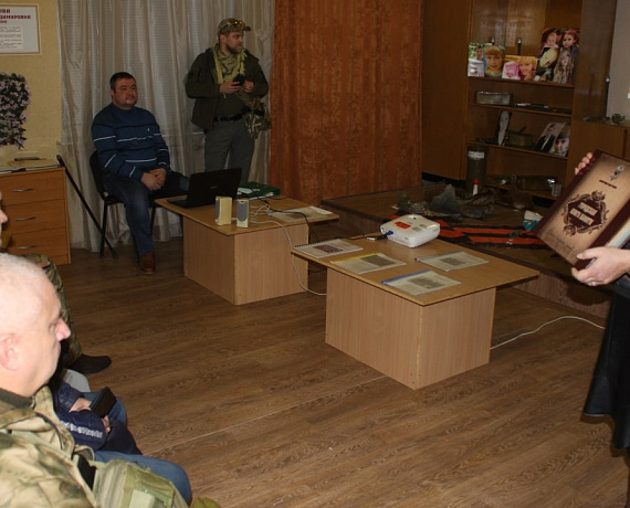 Алексей Журавлев и Дмитрий Рогозин посетили город Горловку