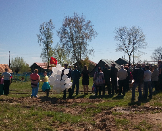Соратники организовали митинг в честь 70-летия Победы в маленькой нижегородской деревне