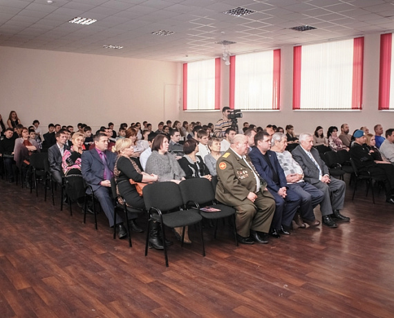 Патриоты Челябинска приняли участие в открытии музея Беслана в школе Челябинска