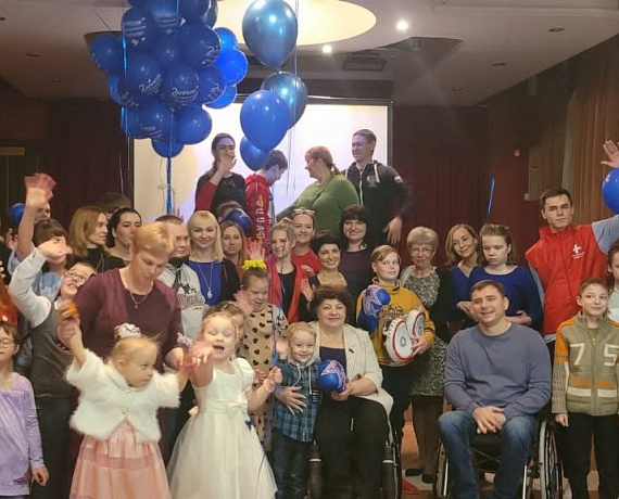 Подмосковная комиссия партии "РОДИНА" по НКО провела акцию в поддержку детей с аутизмом