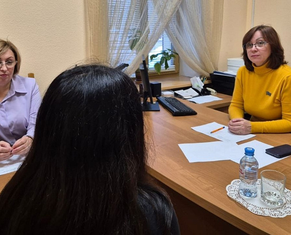 Елена Леонова провела личный прием граждан