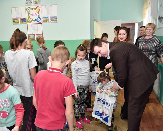 Воронежские соратники "РОДИНЫ" навестили воспитанников детдома