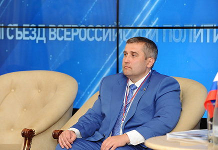 Рылеев: Отсутствие прививки от COVID-19 не может быть препятствием при приеме на работу