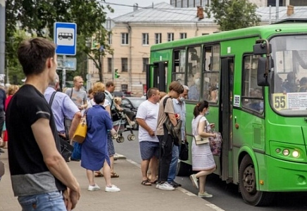 ЯРОСЛАВЦЕВ ИСПЫТЫВАЮТ НА ПРОЧНОСТЬ ТРАНСПОРТНОЙ РЕФОРМОЙ