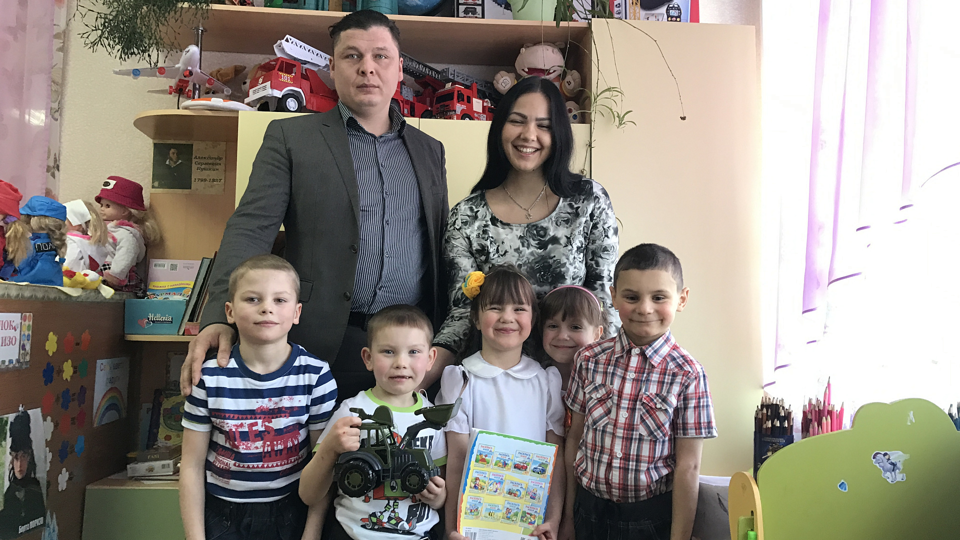 Кировские партийцы посетили Спасо-Талицкий детский дом