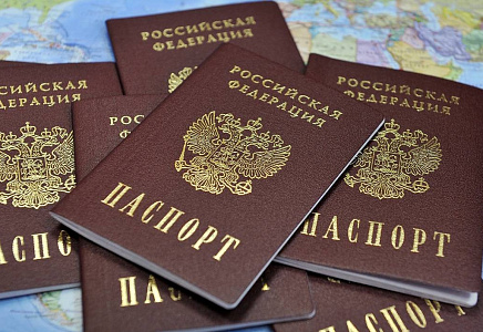 Журавлев предлагает освободить детей от уплаты пошлины за выдачу паспорта