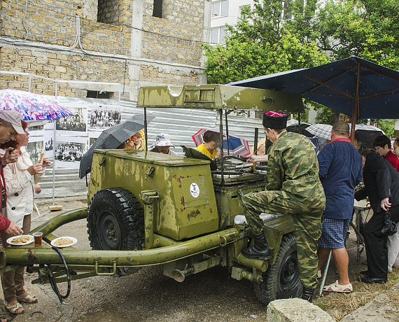 Севастопольские партийцы почтили память первых жертв войны