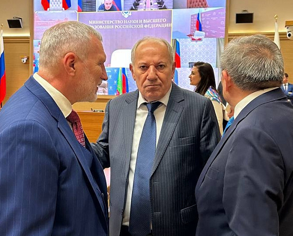 Журавлев: Люди разных национальностей воюют сейчас с общим глобальным злом
