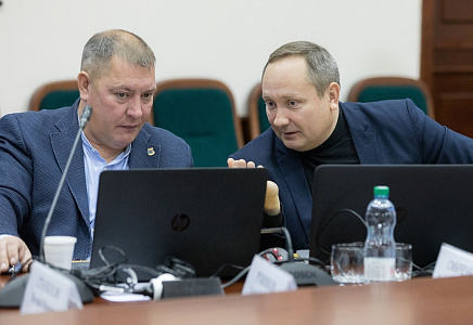Андрей Ружников обсудил вопросы к очередной сессии Собрания депутатов НАО