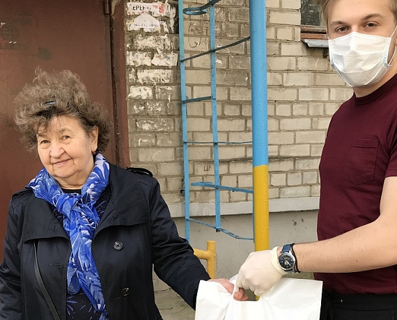 В Воронеже соратники продолжили благотворительную акцию "Родина рядом"