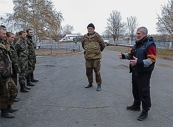 Передача гуманитарной помощи партии "РОДИНА" ополченцам Новоазовска, 01.11.2014