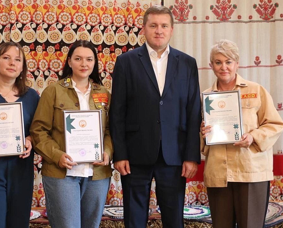 Владимир Михайлов принял участие в торжественном закрытии летнего трудового сезона студенческих отрядов Чувашии