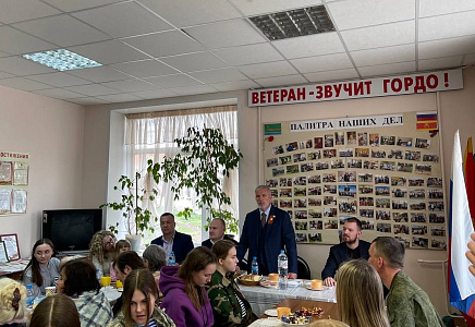 В Твери лидер партии "РОДИНА" Алексей Журавлев встретился с ветеранами и поисковиками