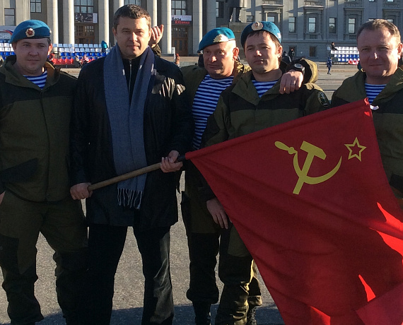 Самарские партийцы приняли участие в юбилейном "Параде Памяти"
