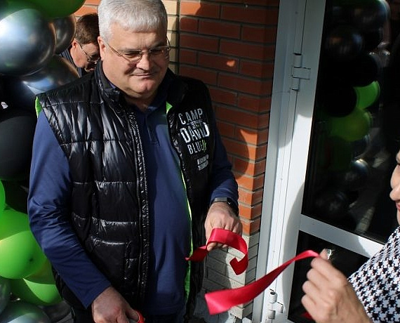 В Новосибирске по инициативе и на средства депутата Заксобрания Вячеслава Илюхина открыли новый тренажерный зал