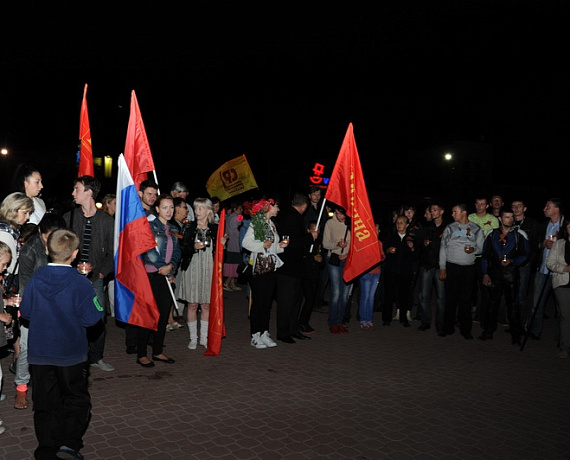 "РОДИНА" провела акцию "Свеча памяти" в Евпатории