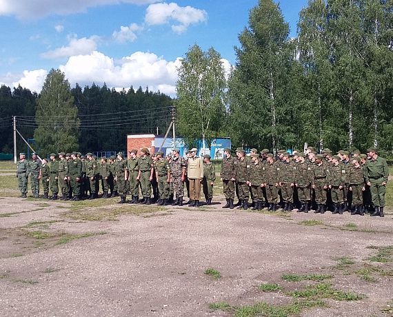 Айрат Ханипов принял участие в открытии военно-патриотического лагеря "Юный Парашютист"