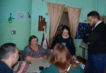 "РОДИНА" БАШКОРТОСТАНА НЕ БРОСИТ В БЕДЕ МНОГОДЕТНУЮ МАТЬ