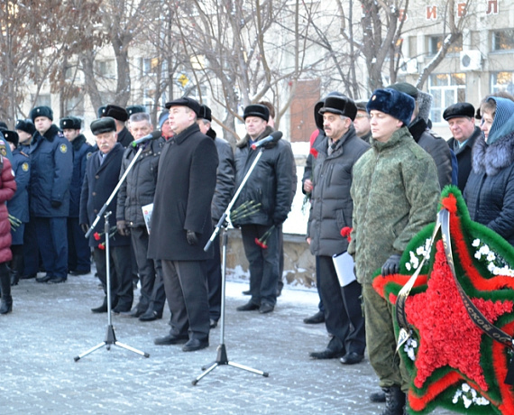 Челябинские активисты отметили День Героев
