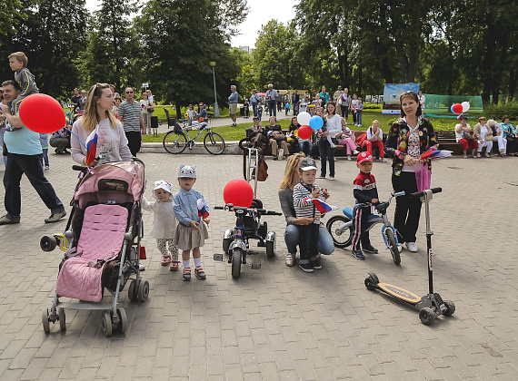 Дети из Донецка приняли участие в московском концерте, посвящённом Дню России, 12.06.15