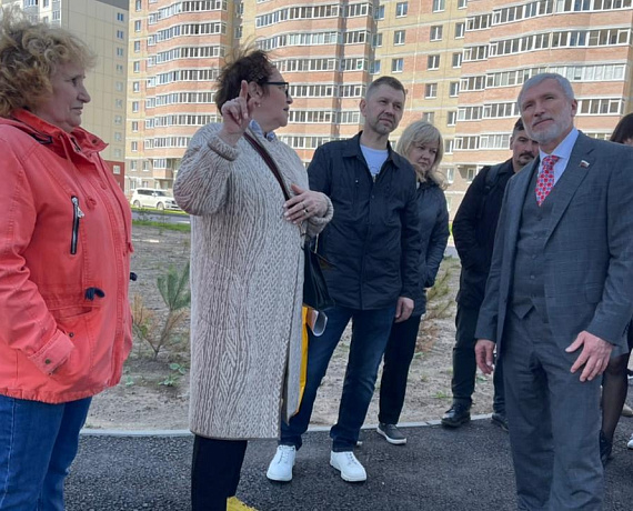 Журавлев взял на контроль ситуацию с обманутыми дольщиками Ленобласти