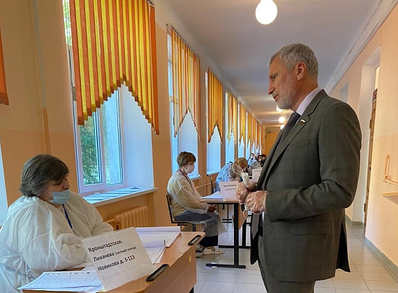 Алексей Журавлев проголосовал на выборах в Воронеже (13.09.2020)