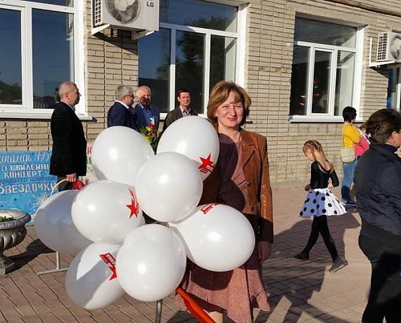 Вячеслав Илюхин поздравил членов танцевального коллектива "Звездочка" с юбилеем