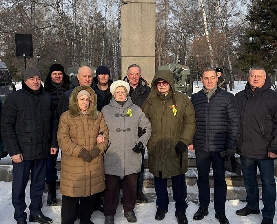 Клуб избирателей Вячеслава Илюхина принял участие в акциях, посвященной годовщине освобождения Ленинграда от блокады