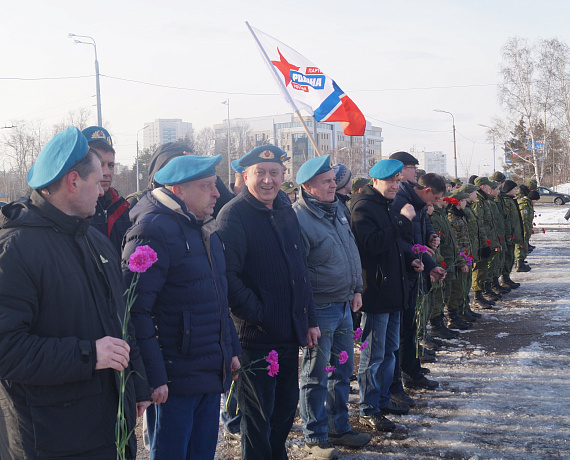 Казанские партийцы провели серию уроков мужества для молодых россиян