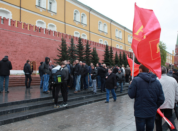 "РОДИНА" в Александровском саду почтила память погибших в Одессе, 5 мая 2014 г. (галерея 2)