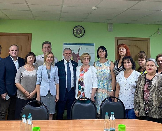 Журавлев провел рабочее совещание с единомышленниками в поселке Строитель