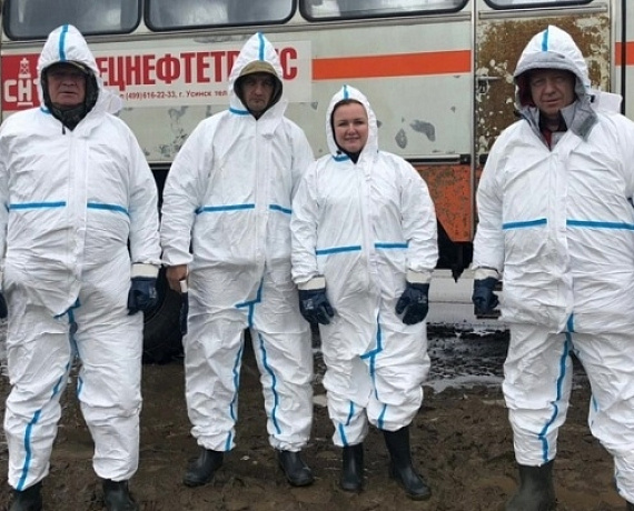 ЕЛЕНА ИВАНОВА ПРИНЯЛА УЧАСТИЕ В ИЗУЧЕНИИ ПОСЛЕДСТВИЙ НЕФТЕРАЗЛИВА НА РЕКЕ КОЛВА РЕСПУБЛИКИ КОМИ