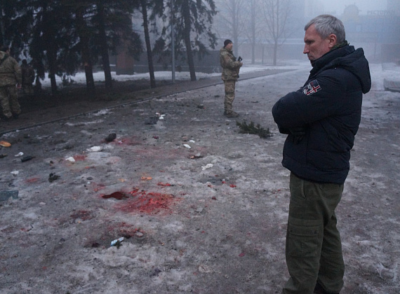 Алексей Журавлёв у ДК им. Куйбышева в Донецке, 30.01.2015