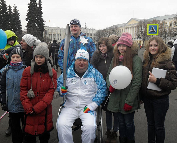 Эстафету Паралимпийского огня в Ярославле открыл родинец