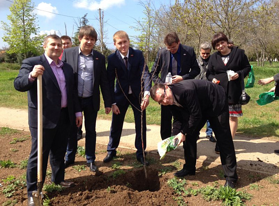 Делегация "РОДИНЫ" и инвесторов в Крыму, 12 и 13 апреля 2014 г.