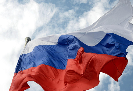 Алексей Журавлев поздравил граждан России с Днем государственного флага
