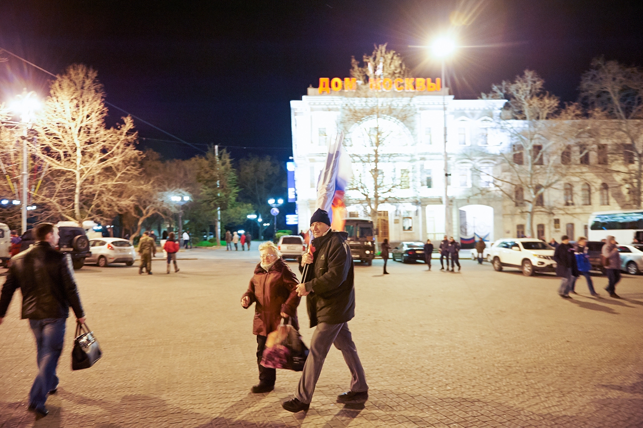 Российские флаги в Симферополе, Бахчисарае, Севастополе, 15 марта 2014 г.