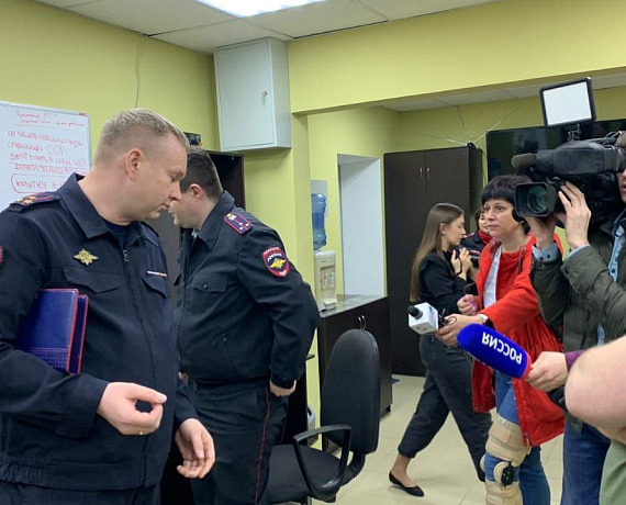 Представители молодежного движения Новгородской "РОДИНЫ" посетили УГИБДД