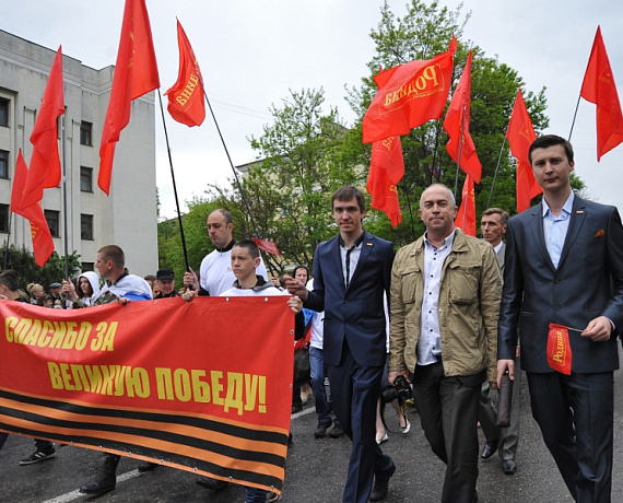 9 Мая крымская "РОДИНА" поздравила ветеранов с Днем Победы