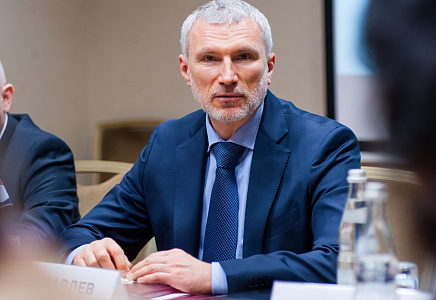 Алексей Журавлев: Не надо приписывать коронавирусу бережливый характер