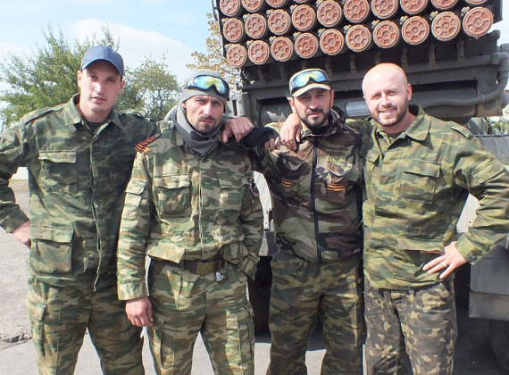 Алексей Журавлёв осматривает "Грады" ополченцев, 22 сентября 2014 г.