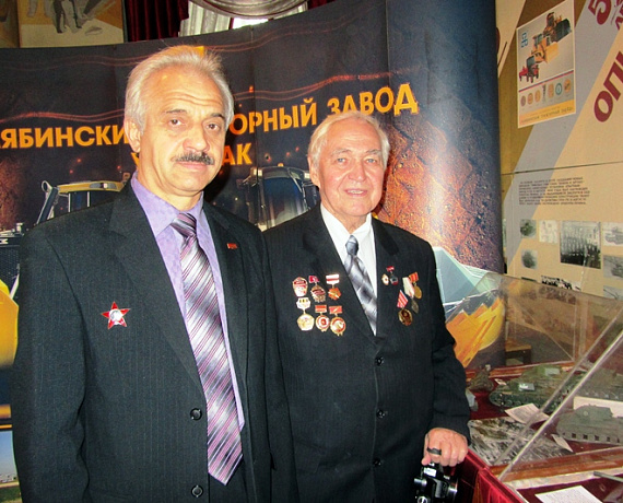 Челябинские активисты отметили День танкиста