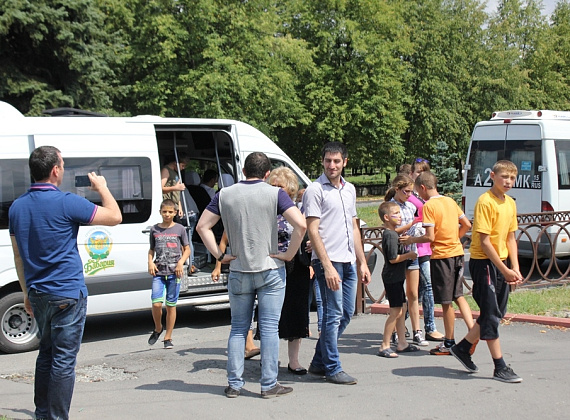 ПАРТИЯ «РОДИНА» ОРГАНИЗОВАЛА БЛАГОТВОРИТЕЛЬНУЮ АКЦИЮ ДЛЯ ДЕТЕЙ ИЗ ЛНР