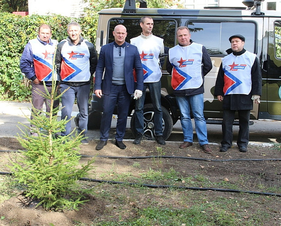 Самарские партийцы провели экологический субботник