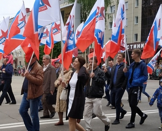 Брянская "РОДИНА" приняла участие в параде в честь Дня Победы