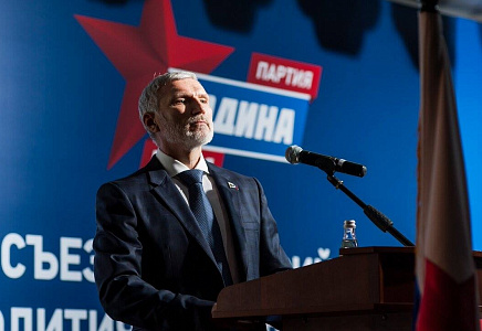 Журавлев: Шольц боится обвинений в нацизме, если первым поставит Киеву танки