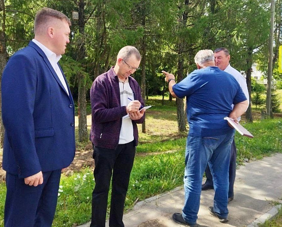 Владимир Михайлов держит вопросы благоустройства образовательных учреждений на особом контроле
